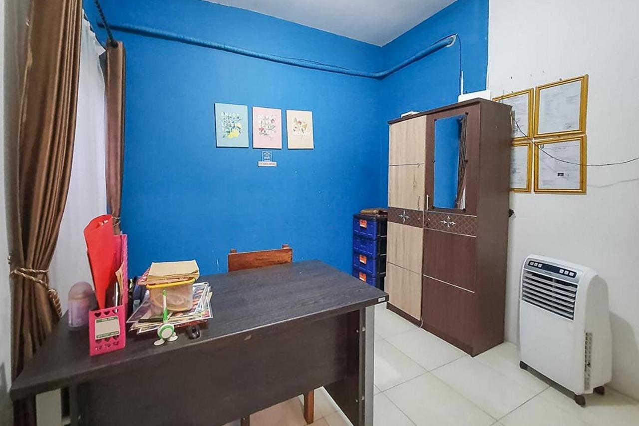 Syafa Homestay Syariah Mitra Reddoorz Tuban  Buitenkant foto
